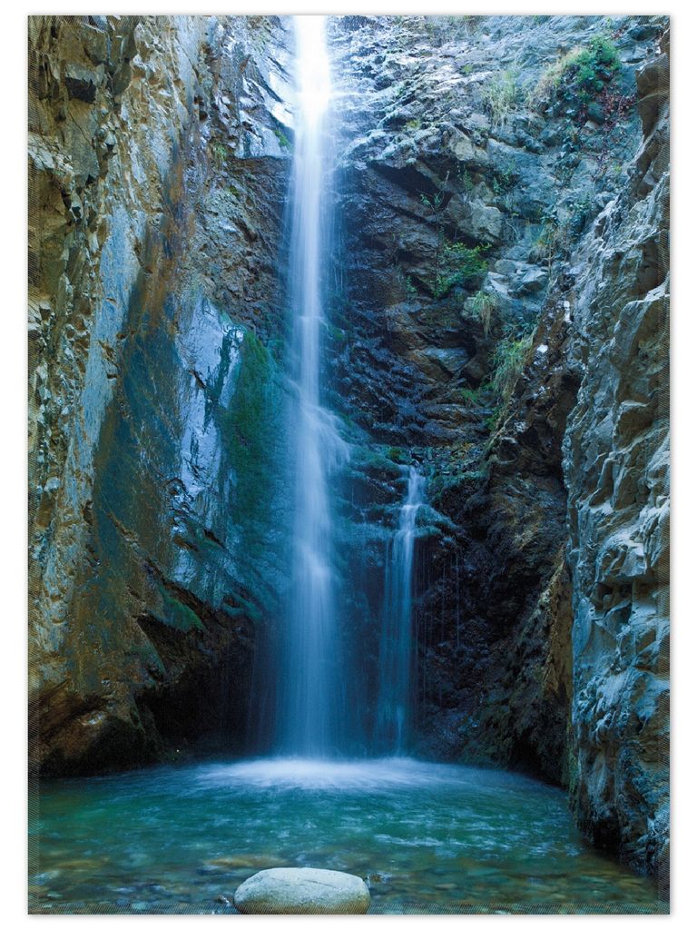 Wallario Premium Teppich, Größe 50 x 70 cm, Wasserfall bei Sonneneinfall