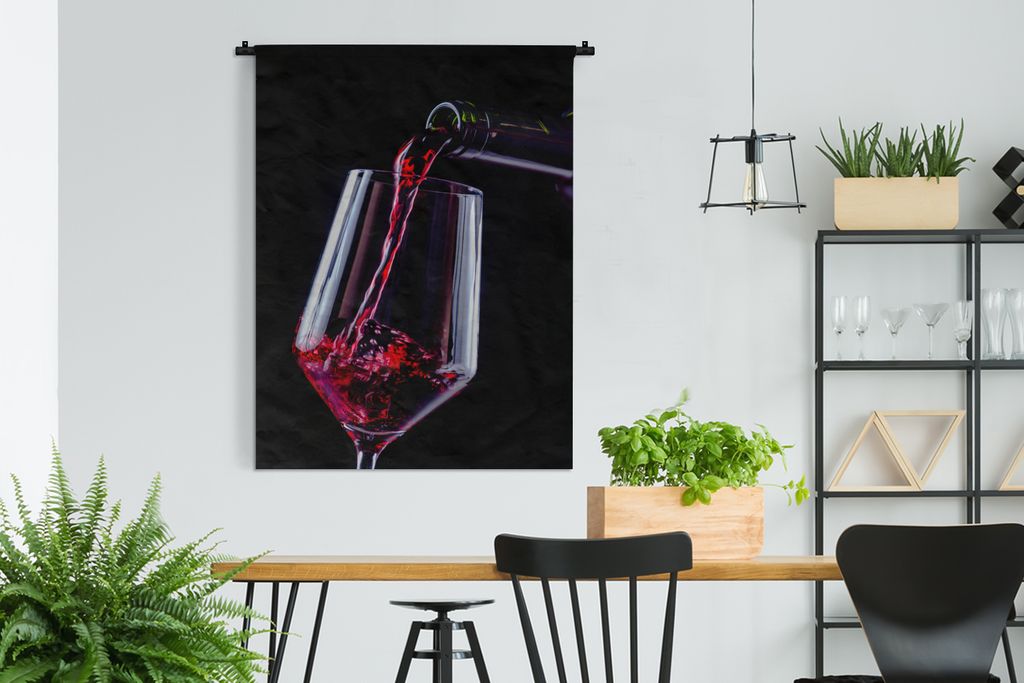 MuchoWow Wandteppich Wandbehang Rotwein in ein Glas gegossen 120x160 cm Tapisserie Dekoration Wandtuch - Wohnzimmer - Moderne