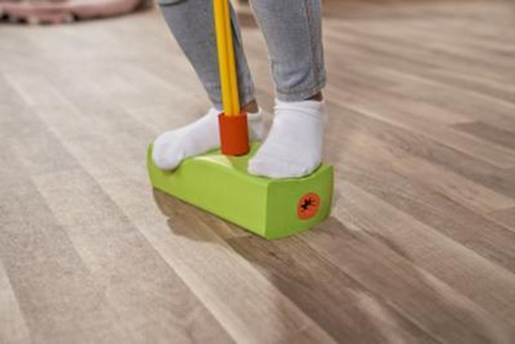 Simba 107306087 - Pogo Jumper, extra weiche Sprungplattform, Springen, Hüpfen, Stelzen, Gartenspielzeug, Outdoor, mit Quietscher, 40-90cm, ab 3 Ja...