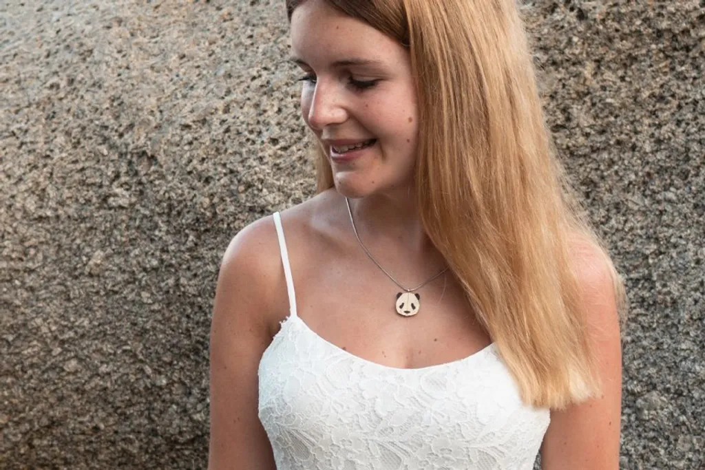 Collana Panda Legno Donna BeWooden: Accessorio Boho Chic Sostenibile - 6
