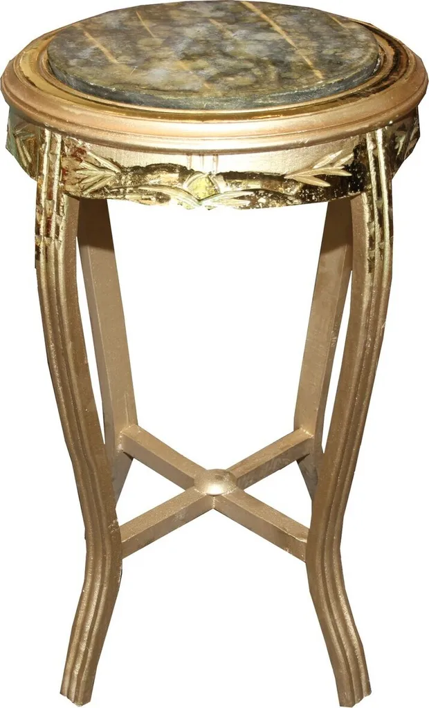 Meuble d'appoint baroque pour sublimer un salon classique or et vert