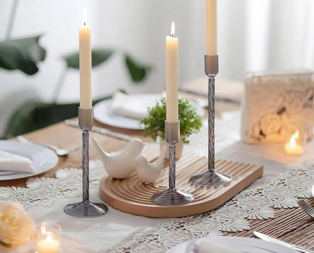 Décoration de table avec ce set de 3 chauffe-bougies en verre chic
