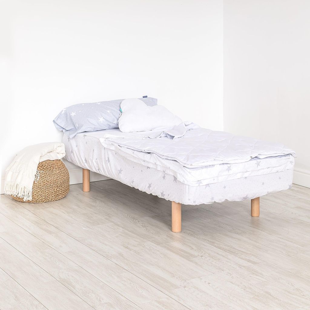 4-Jahreszeiten bettdecke kinder schlafsack 120 + 250 gr 90x200 cm (Bett 90) 100 % Mikrofaser (außen) 100 % Polyester (Füllung) Hergestellt in Europa