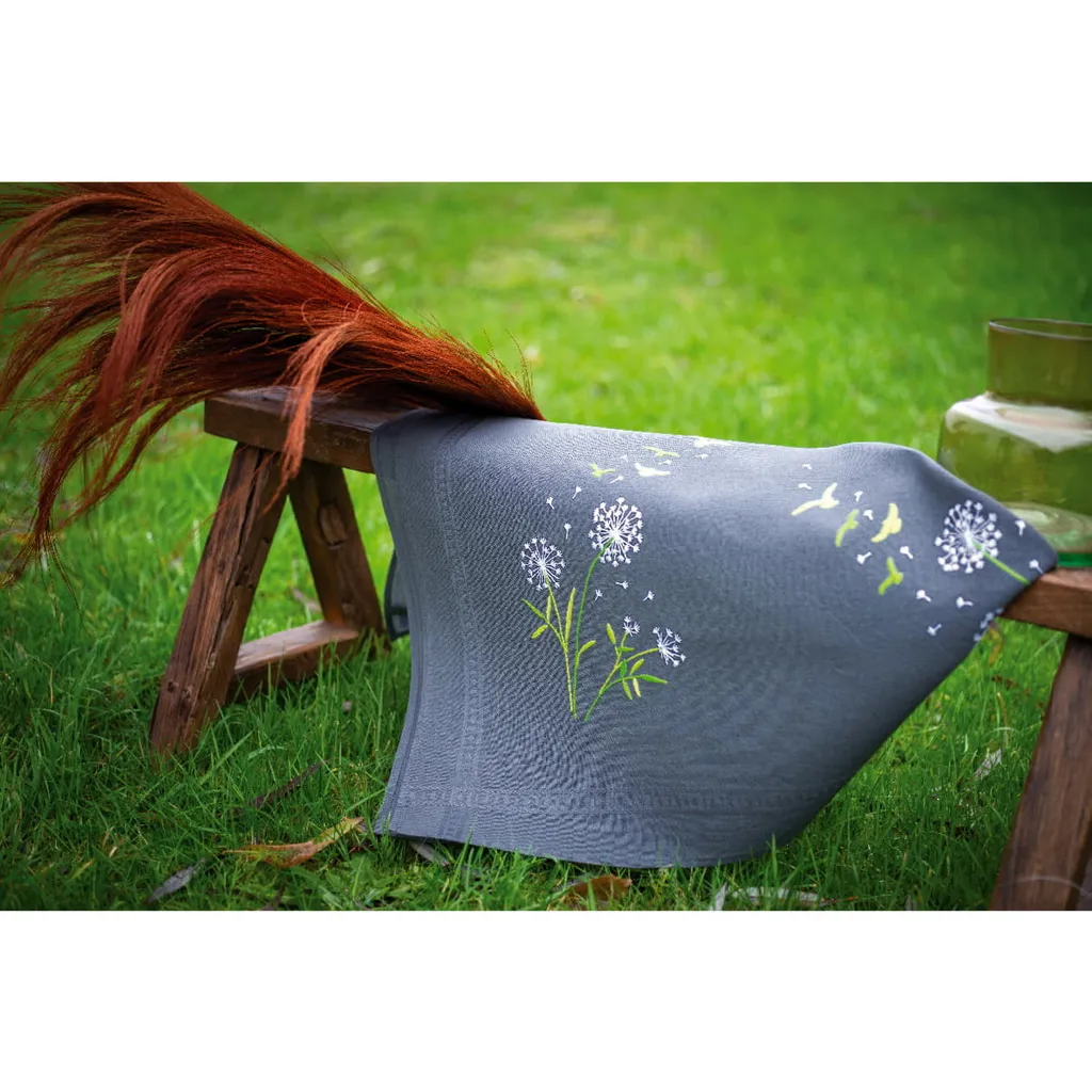 Offerta Kit Vervaco Flower Fluff Tovaglia Ricamo Punto Raso 80x80 - 6