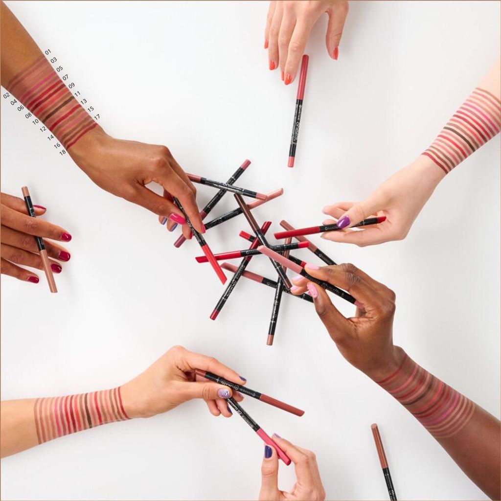 Essence MATTE COMFORT lip liner 8h #11-Kastanie Perfektion 0,30 gr
