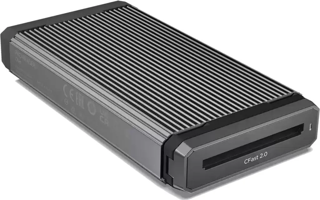 Solution Transfert CFast SanDisk PRO-READER contre les Lenteurs USB-C - 5