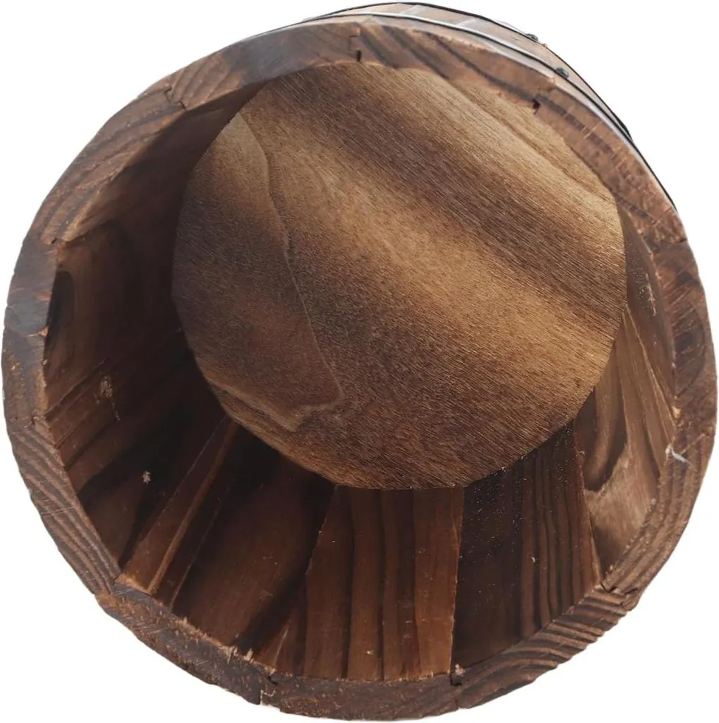 Jardinière bois massif tonneau - Solution durable contre les pots fragiles