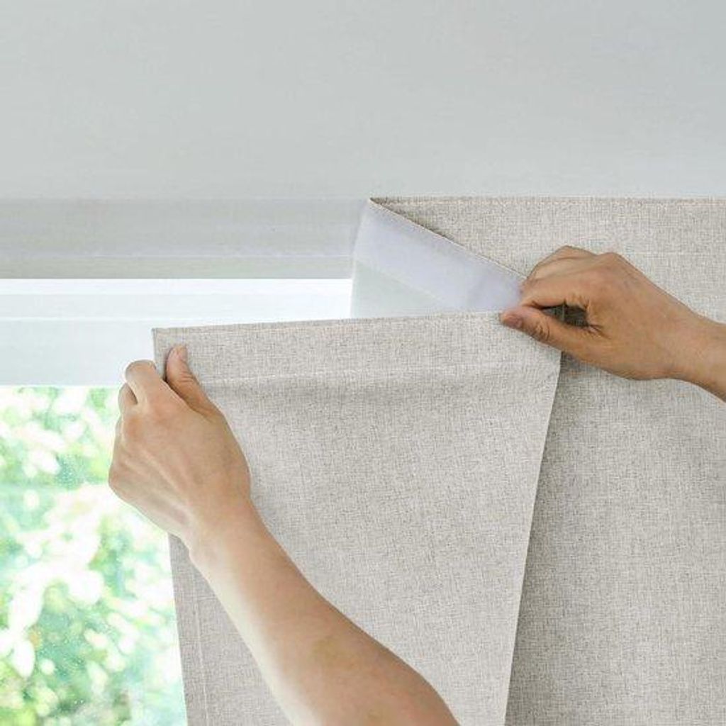 Schalenschutzrollo - Verdeckendes Rolloschloss - Privatsphäre schaffen - Selbstklebend ohne Bohren - 64B x 101H cm - Beige
