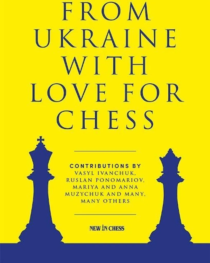 Jeu d'échecs sculpté à la main From Ukraine with Love bois de noyer