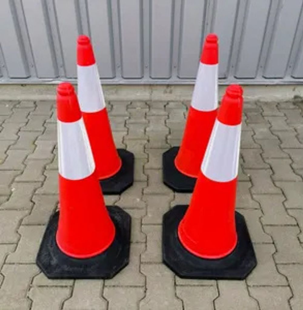 6 Stück Verkehrsleitkegel 75 cm Profi Pylone Pylonen Produktbild 