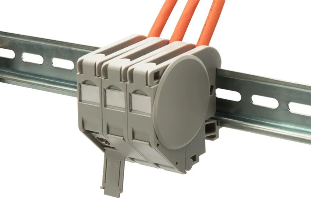Adattatore DIGITUS Keystone DIN | Il Re del Cablaggio Pulito IP20