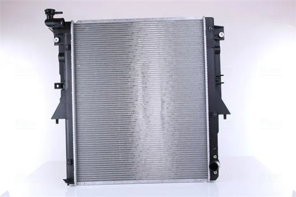 Radiateur moteur pour Mitsubishi L200 : solution refroidissement 606549