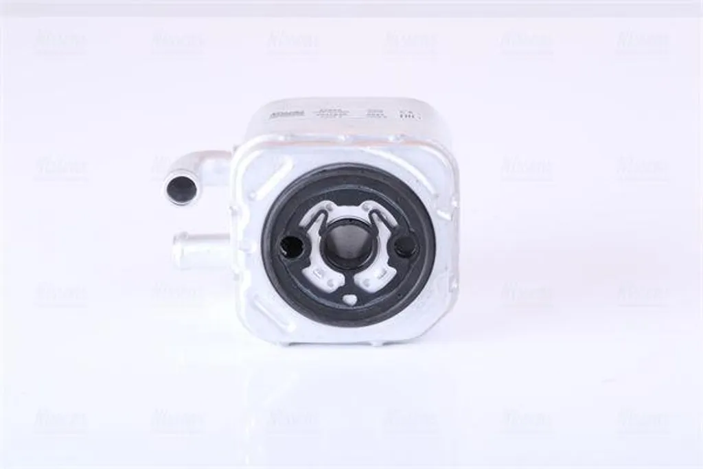 Radiateur d'huile moteur NISSENS 90654 compatible Audi A8 et Superb