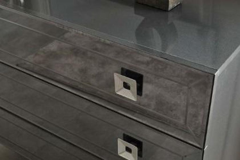 Stilvolle Graue Kommode Schlafzimmer 3-türiger Lagerschrank Edle Möbel