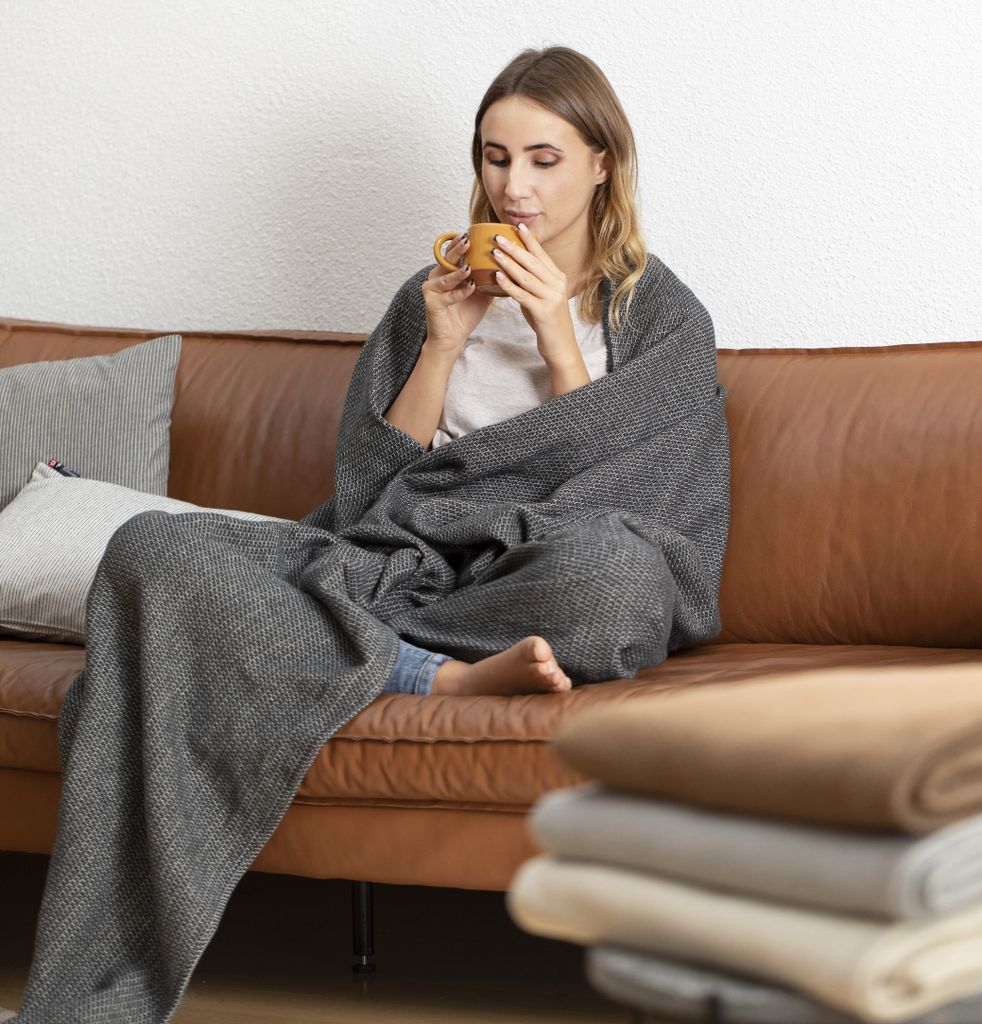 David Fussenegger Wohndecke Stella 'Uni' 140 x 200 cm Anthrazit