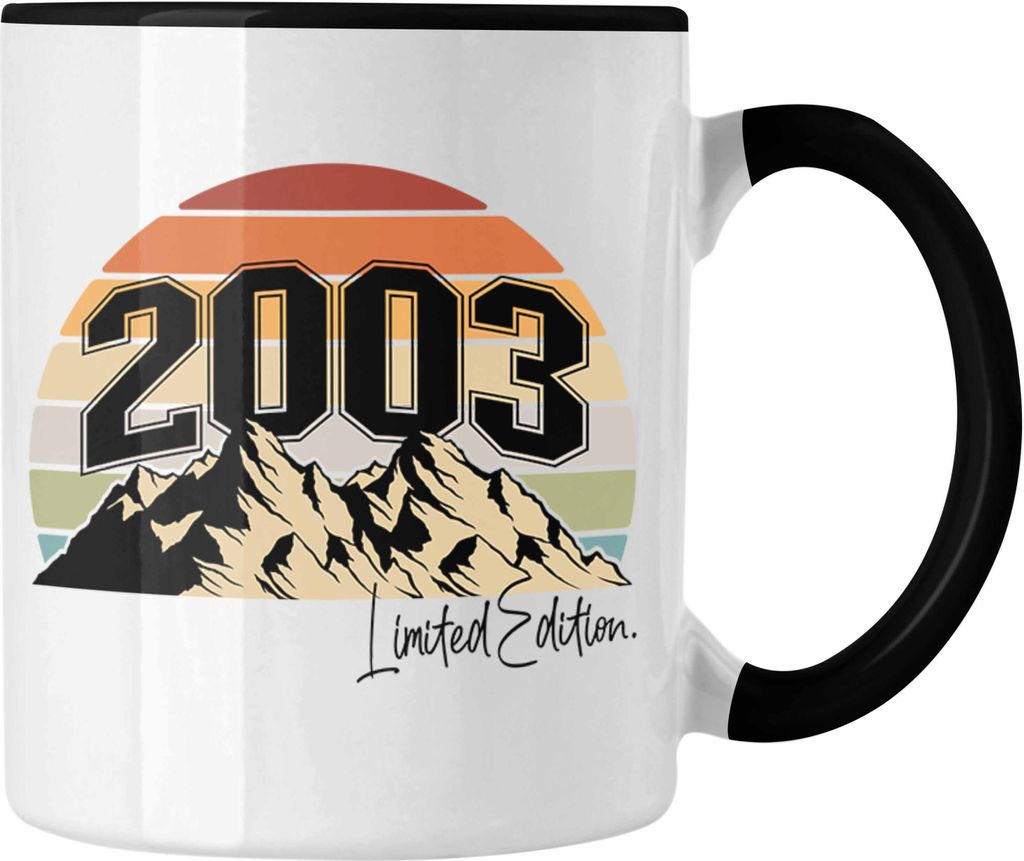 Trendation - 18. Geburtstag Tasse Geschenk Mädchen Jungen Geschenkidee Lustig Spruch 18 Geschenke Geschenkideen zum 18 Bday 18er Tochter (Schwarz)