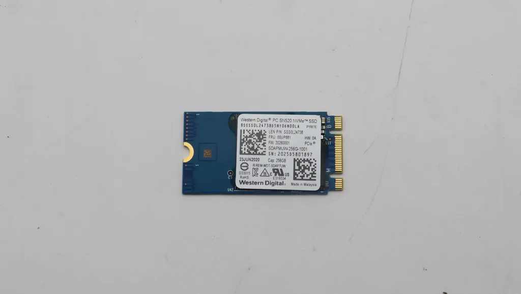 SSD M.2 PCIe NVMe Lenovo 00UP681 FRU - Disque de Stockage Haute Performance