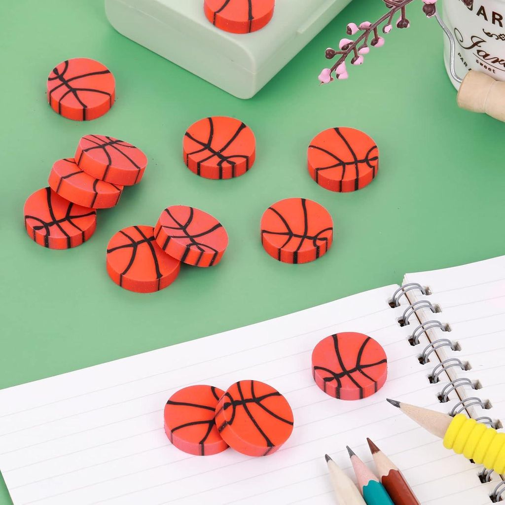 Mini-Gummis - 24 Stück - niedliche Fußballgummis - Miniaturfußball für Kinder - Neuheit - lustige Gummis (rot + schwarz)