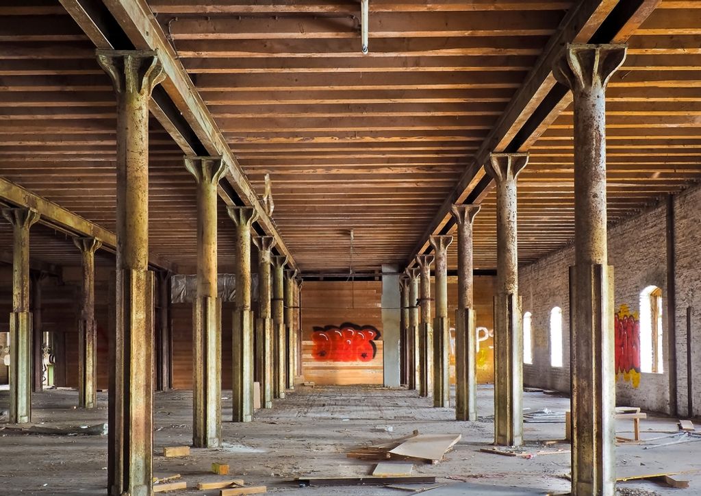hansepuzzle 50043 - Lost places Puzzle, 260 Teile, Industrie, 41,0 x 28,0cm mit hochwertiger Aufbewahrung, Kartonbox und wiederverschließbarem Beutel