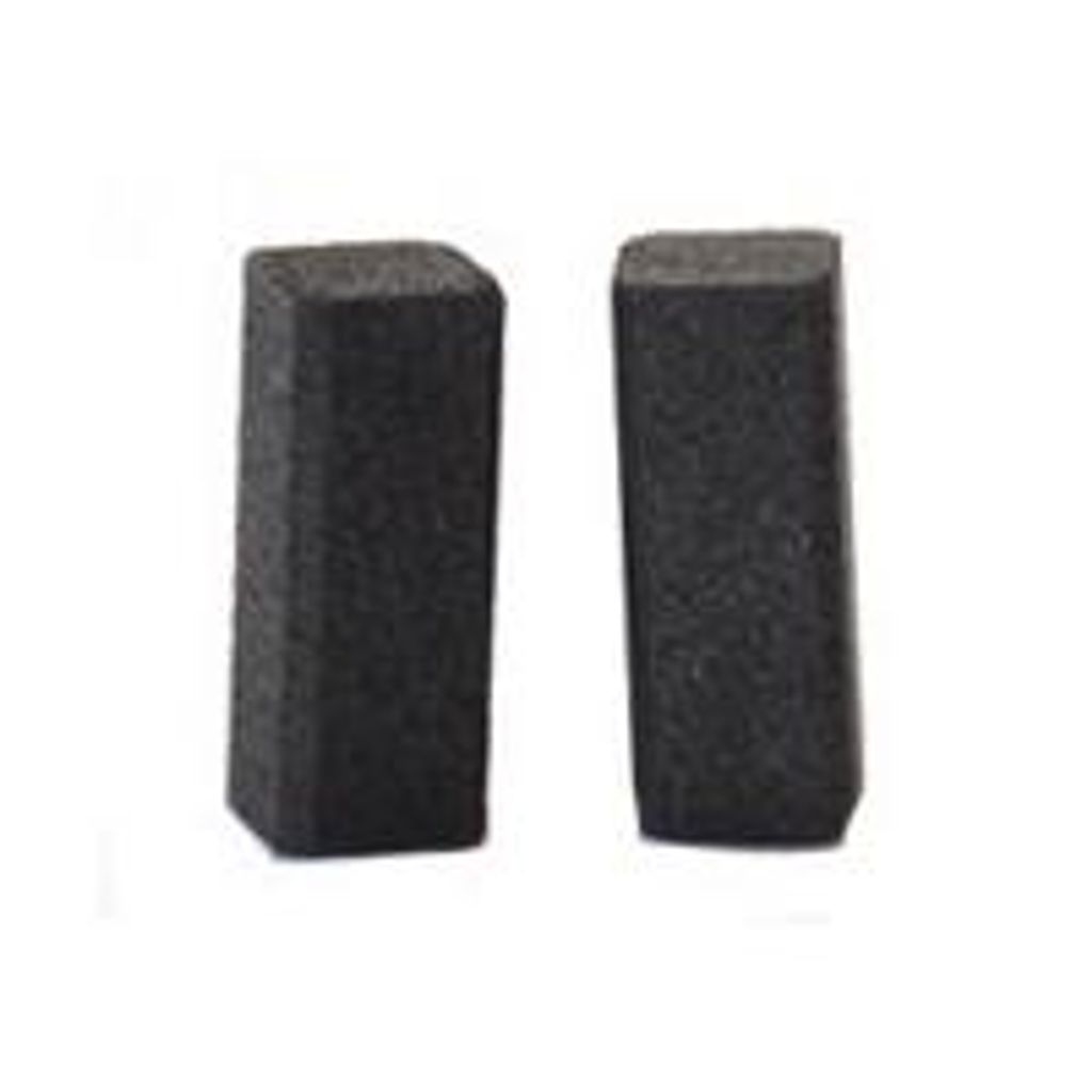 Set aus 2 anpassbaren Kohlen für AEG – Atlas Copco. Abmessungen: 5 x 5 x 12 mm.