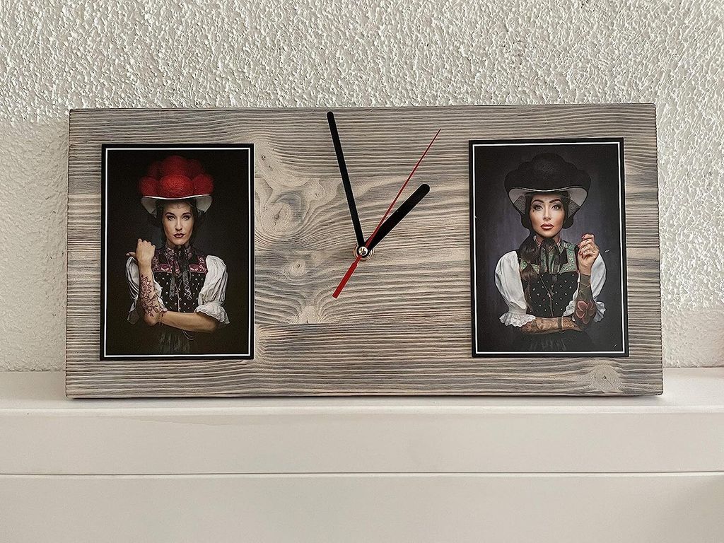 Black Forest Schwarzwaldbilder mit Uhr auf Holz „Barbara “ 20x 40 x 1.8 cm Design trifft Geschichte, Fotos von Sebastian Wehrle.