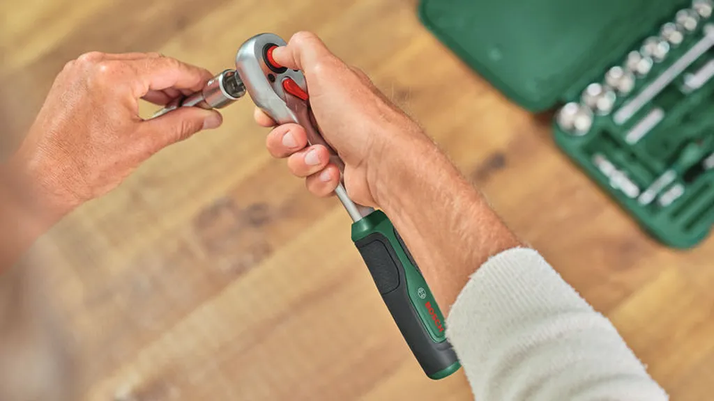Bosch Clé à cliquet 1/2 idéale pour accès difficiles et serrage puissant