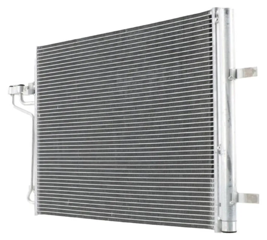 Condenseur clim FORD FOCUS : Réparation efficace avec HELLA IAM-Expertise
