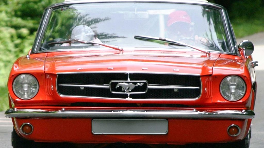 Jochen Schweizer Oldtimer fahren für 2 München (Preisgruppe 2); Erlebnis verschenken oder selbst erleben; 2 Personen