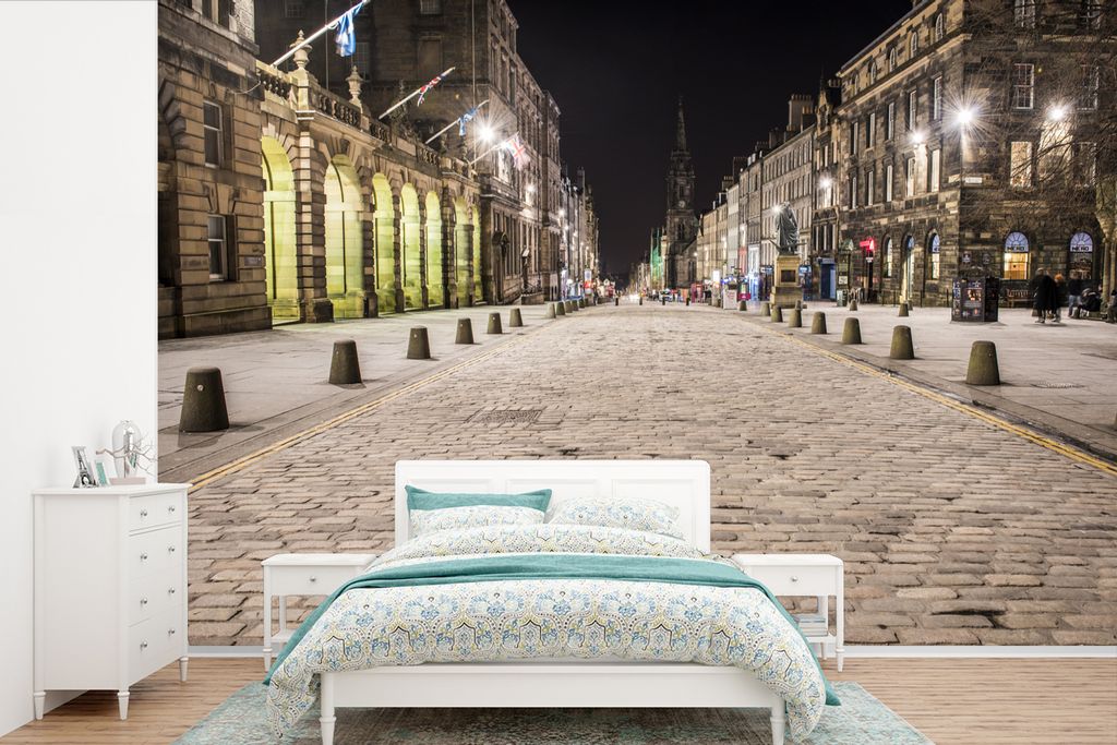 MuchoWow Fototapete für Wohnzimmer oder Schlafzimmer Wandtapete Vinyl Motivtapete Die Royal Mile in Edinburgh bei Nacht beleuchtet - 450x300 cm ...