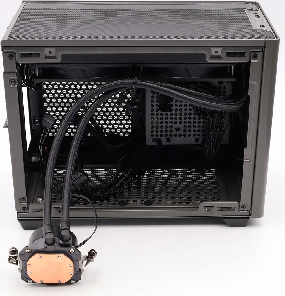 Boîtier PC SFF Cooler Master NR200P MAX pour PC Gaming Compact - 12