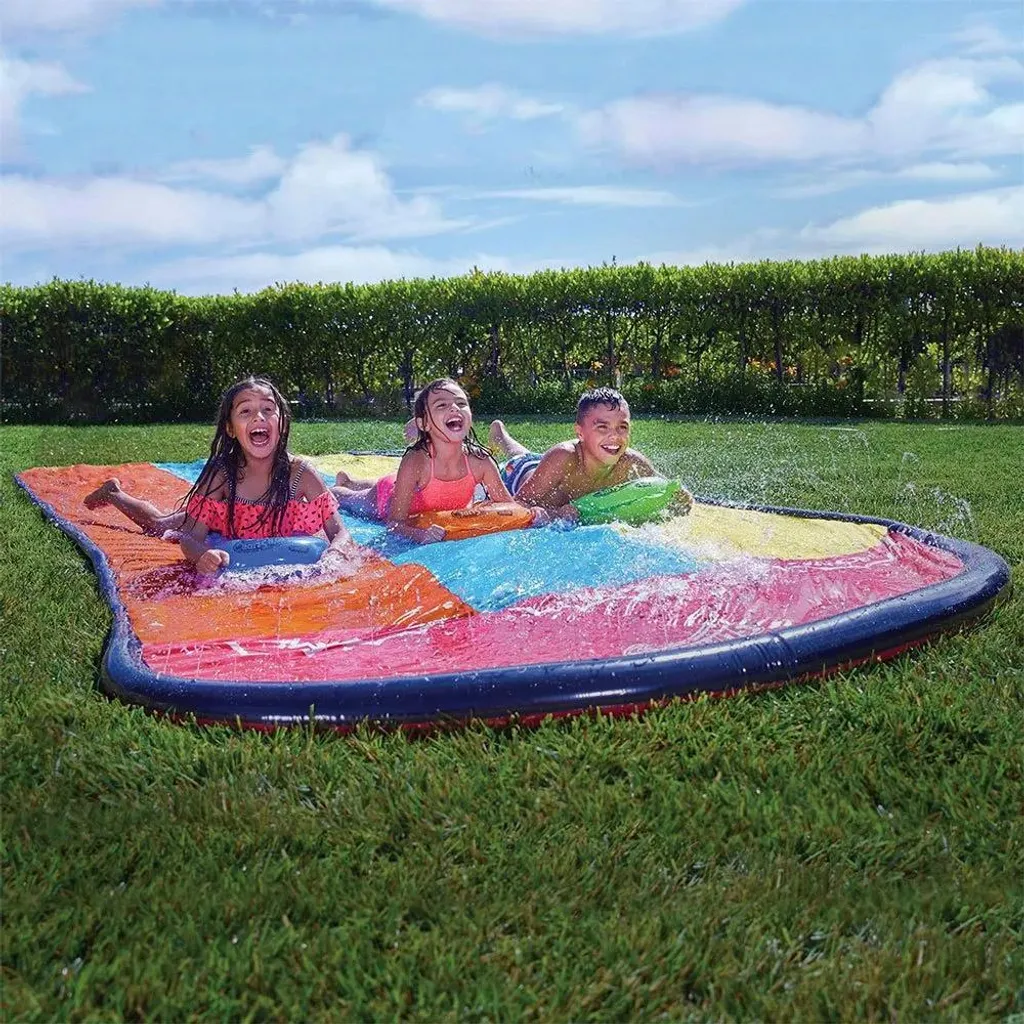 Fini la Canicule avec le Toboggan Aquatique 4,8m et Planches de Surf - 2