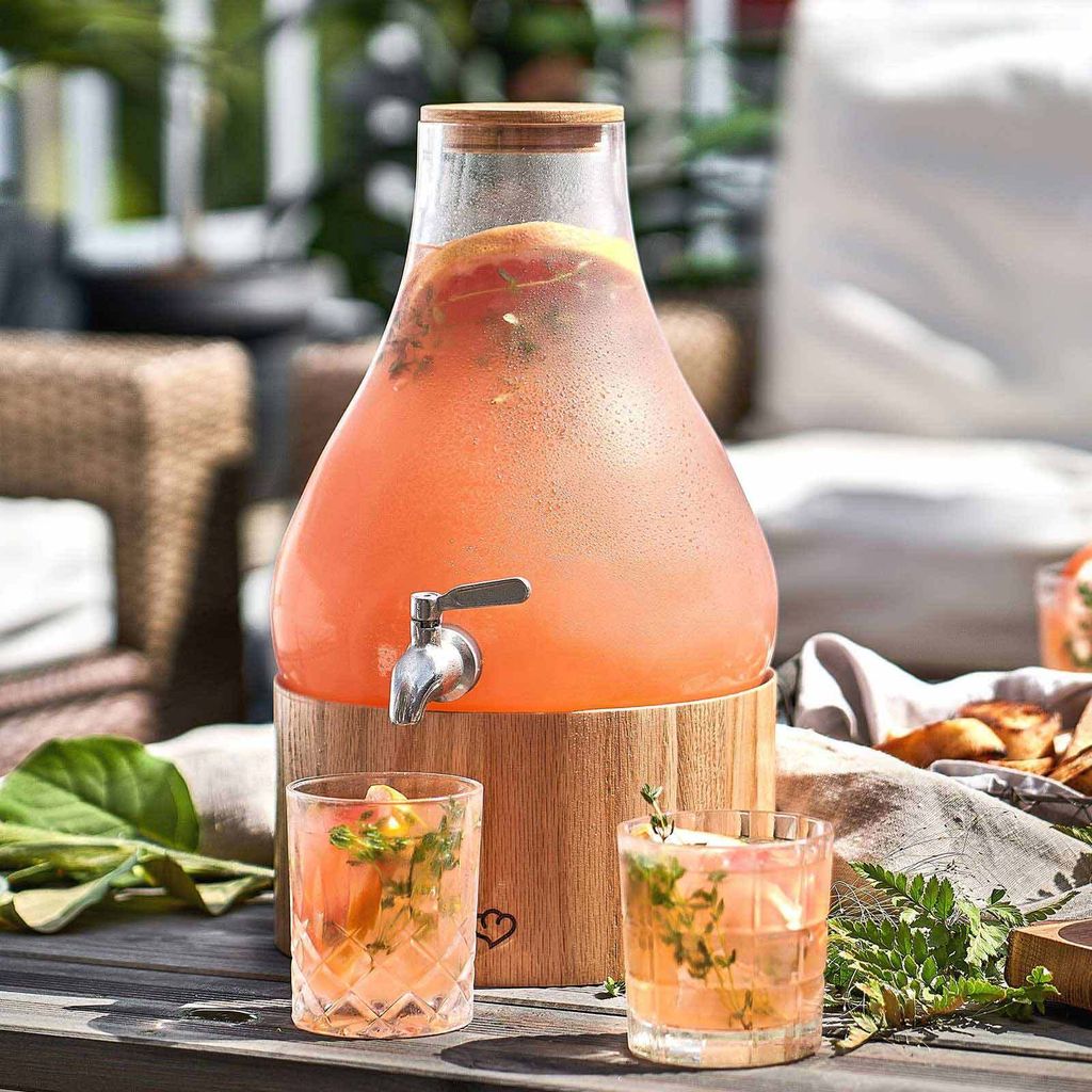 Glas drankdispenser Greta en met roestvrij staal tapkraan staat van eikenhout, frisdrank dispenser met Kraantje Glas drankdispenser Greta en met roestvrij staal tapkraan staat van eikenhout, frisdrank dispenser met Kraantje