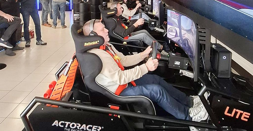 mydays Sim Racing Raum Imst (40 Min.); Erlebnis verschenken oder selbst erleben; Gutschein für 1 Person(en)