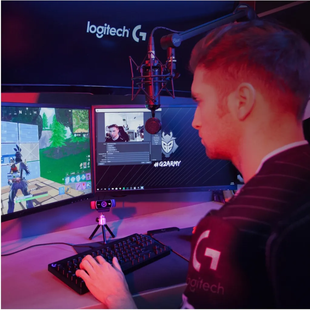 Logitech C922 Pro Stream Webcam 1080p : Correction Faible Luminosité - 24