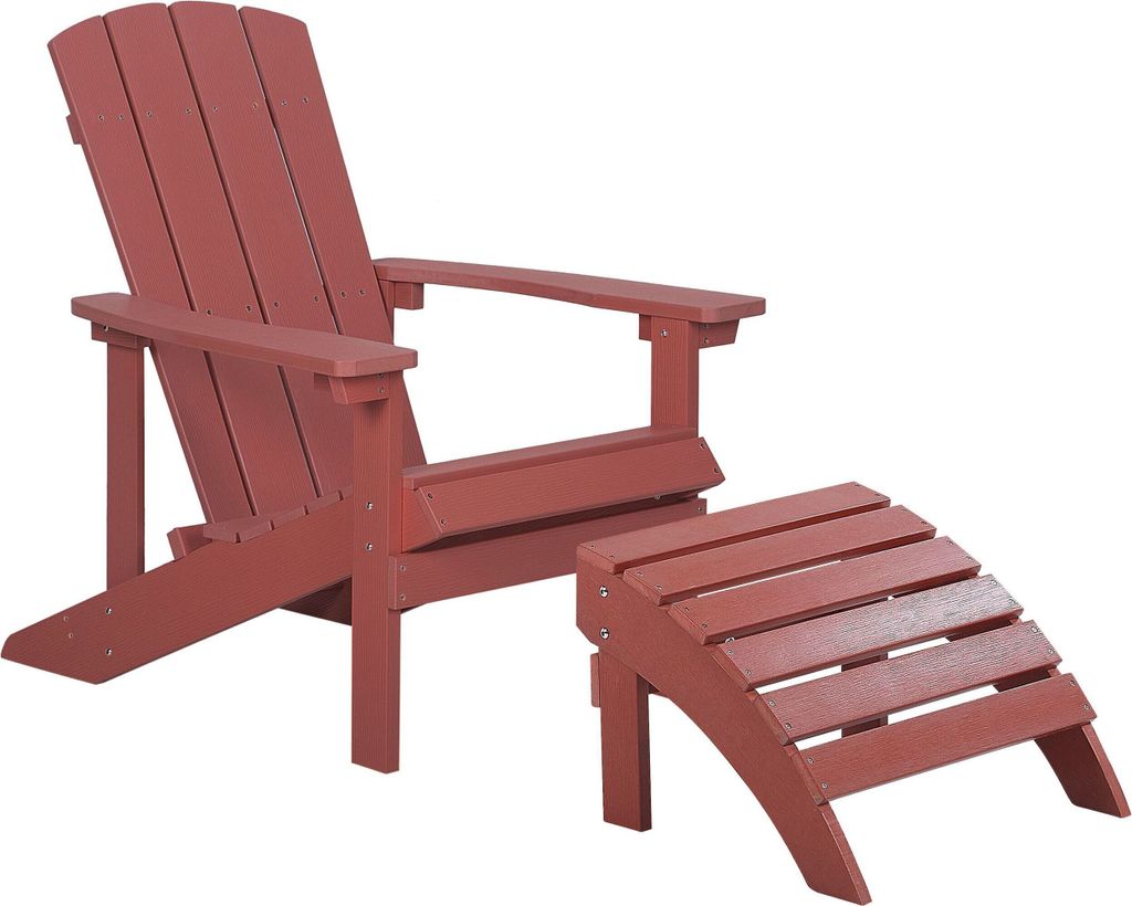 BELIANI Gartenstuhl mit Fußhocker Rot Kunstholz Muskoka Stuhl mit breiten Armlehnen Gartenmöbel Gartenausstattung Lounge Terrasse