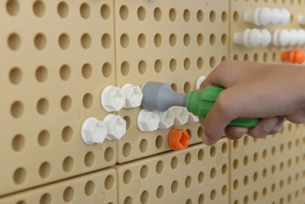 Jeu d'outils Masterkidz 8 pièces : fixez vos modules STEM sans difficulté - 10