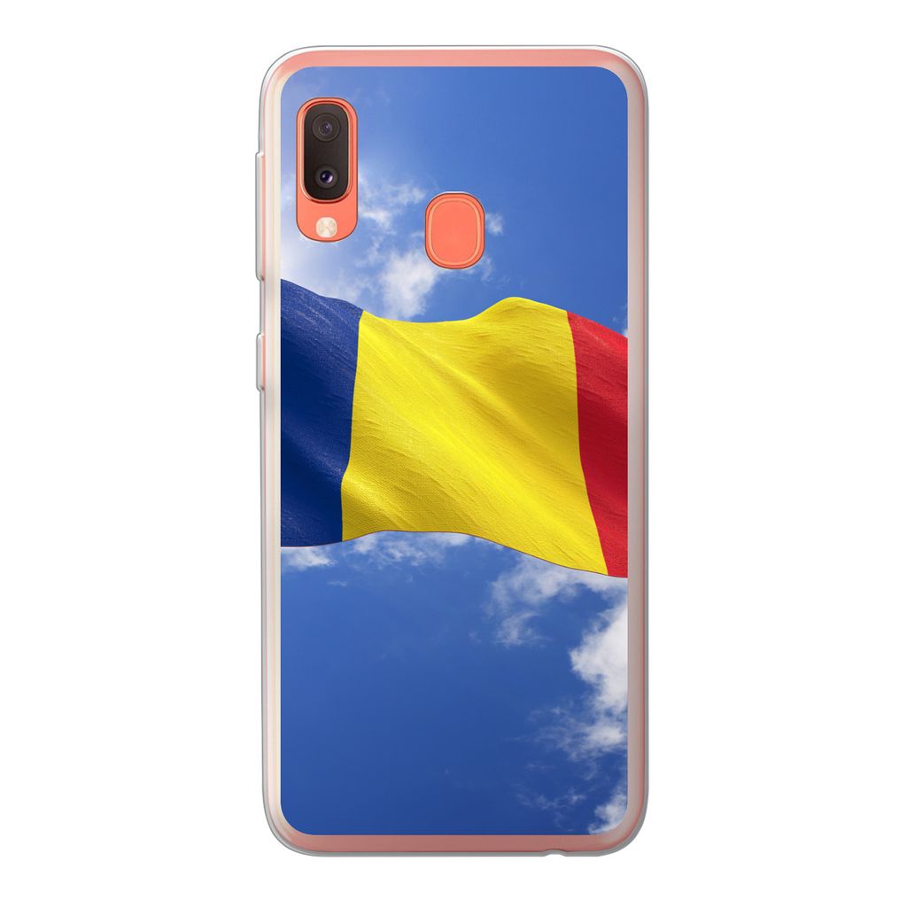 MuchoWow Handyhülle Schutzhülle Hülle für Samsung Galaxy A20e Rumäniens Flagge weht am Himmel Silikon Softcase Handy Hülle - Abdeckung