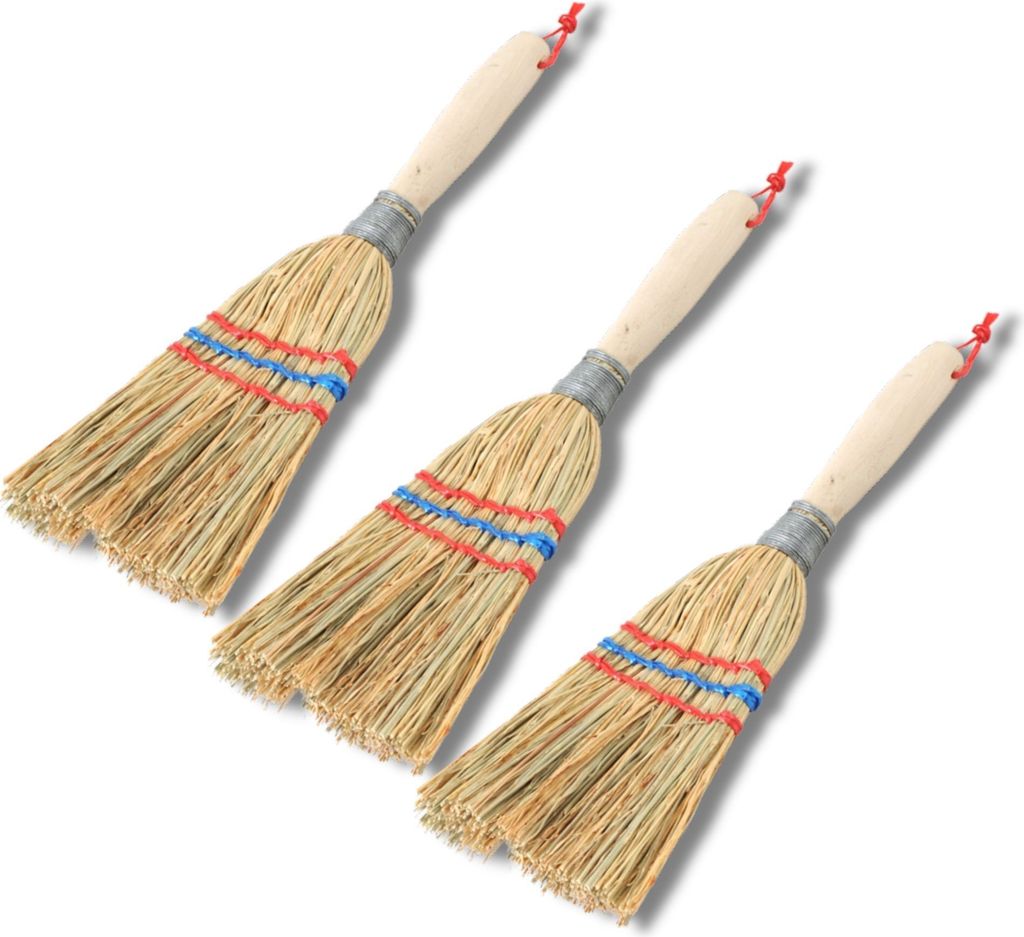 Novatool 3x Kleiner Besen Reisigbesen mit Stiel kurz 28cm Strohbesen Kinder Hexenbesen klein Garden broom MINI Besen klein IDEAL als Kinderbesen & ...