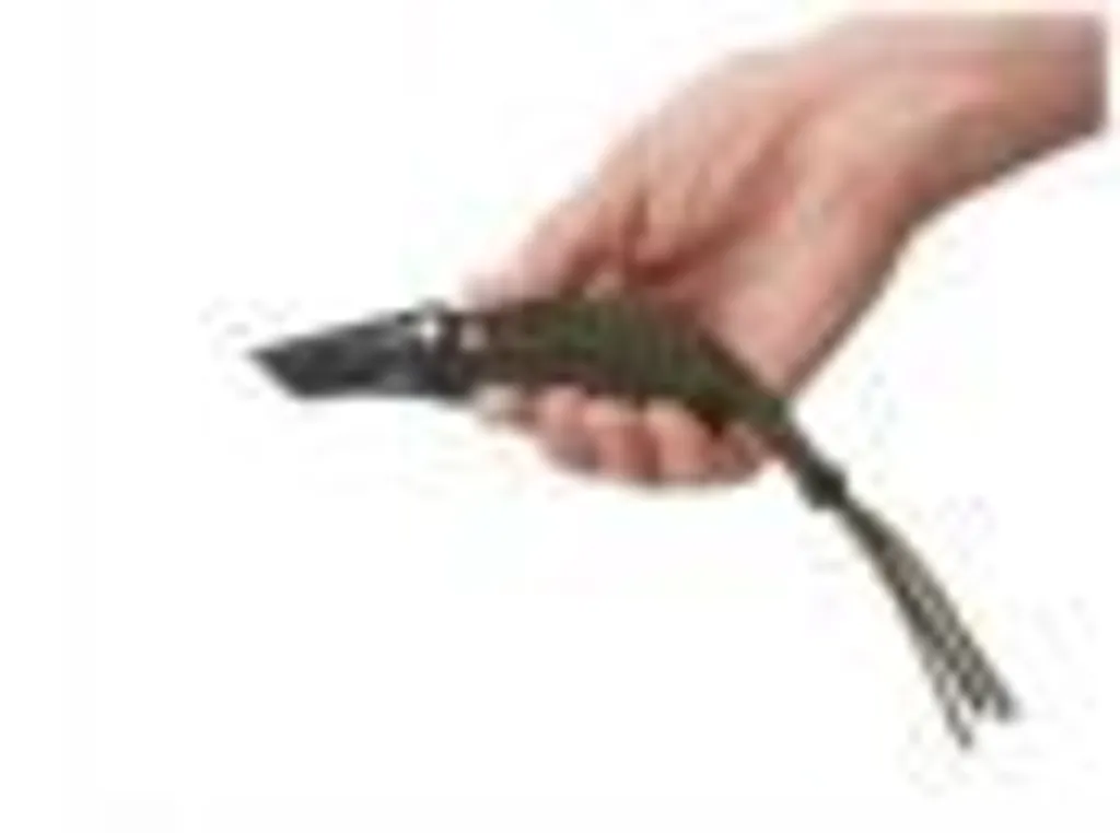 Couteau de cou CRKT 2030CW : la solution compacte pour un port discret