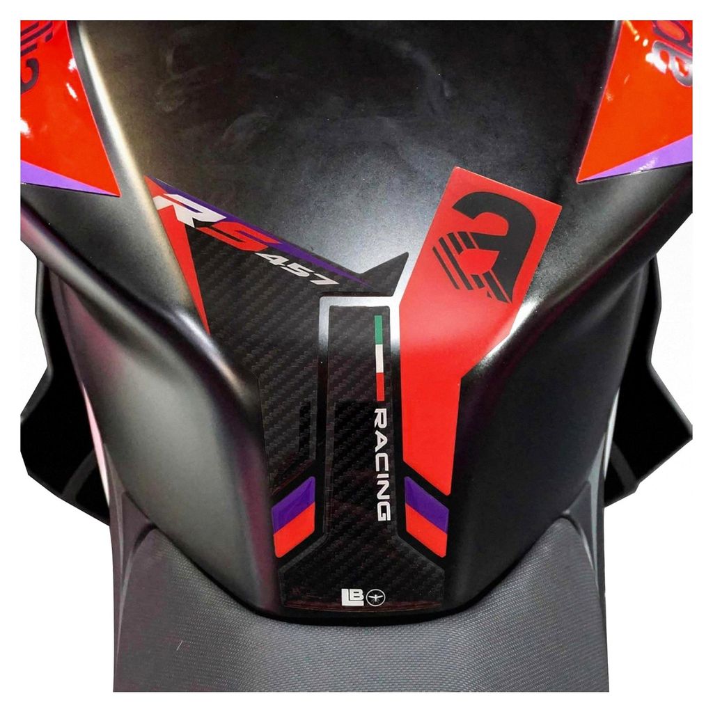 3D Aufkleber für Motorrad Tankpad Schutz und Dekoration aus Harz kompatibel mit Aprilia RS 457 2024 Lila