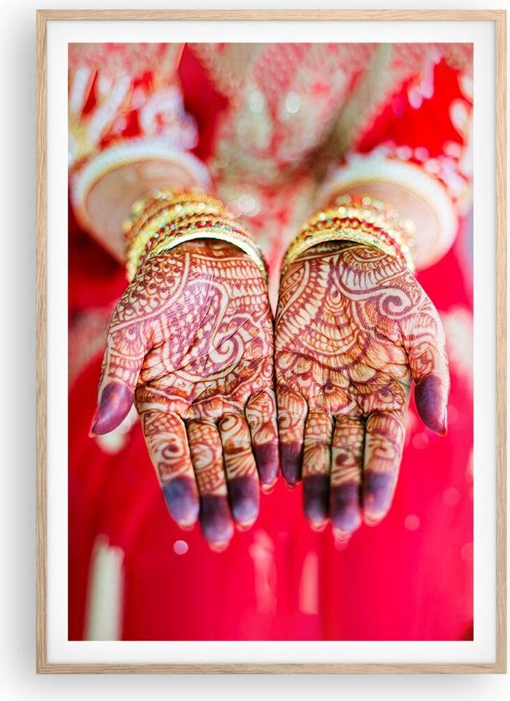 Gerahmtes Poster - Rahmen in heller Eiche - Hände orientalisch Muster - 70x100 cm - Wand Bild - Wanddeko - Wandbilder - Kunstposter - Wandposter -...