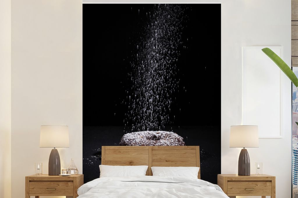 MuchoWow Fototapete für Wohnzimmer oder Schlafzimmer Wandtapete Vinyl Motivtapete Schokoladendonut mit Puderzucker - 170x260 cm - Wohnzimmertapete