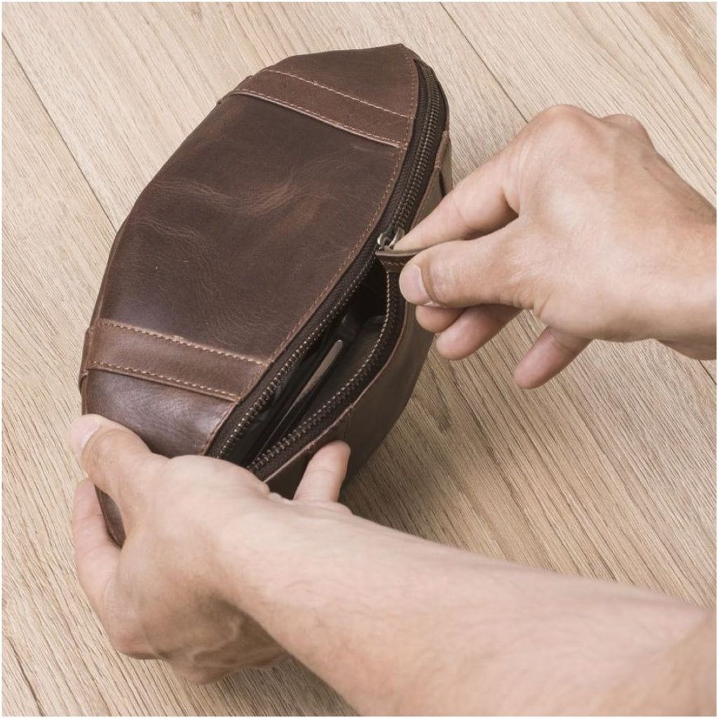 Thumbs Up Kulturtasche Football Echtleder mit Produktbild 5
