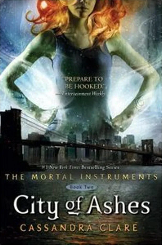 Livre Fantasy City of Ashes Roman Jeune Adulte en Édition Originale Broché