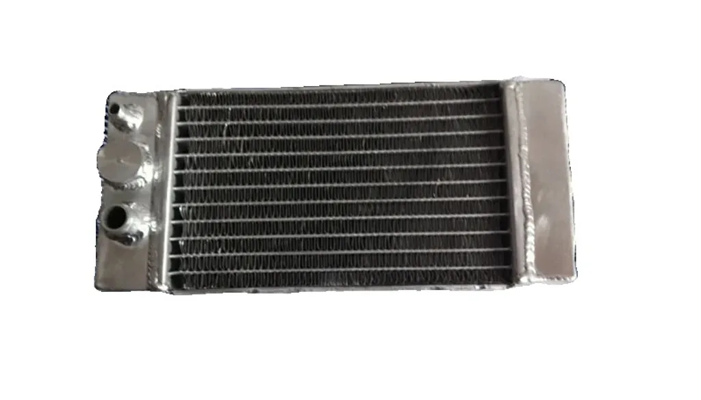 Radiateur Moto de Course en Aluminium Léger - Refroidissement Optimal