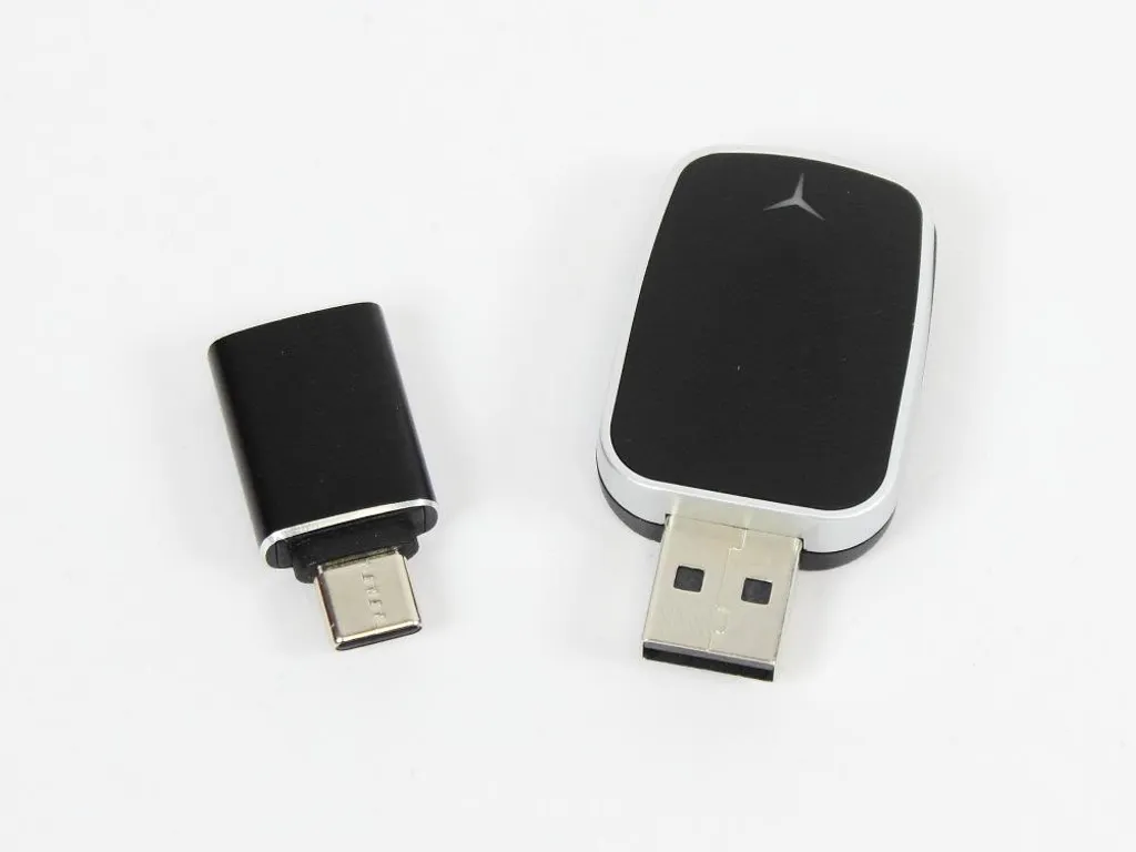 Adaptateur CarPlay et Android Auto Sans Fil USB C + A Plug & Play 5GHz