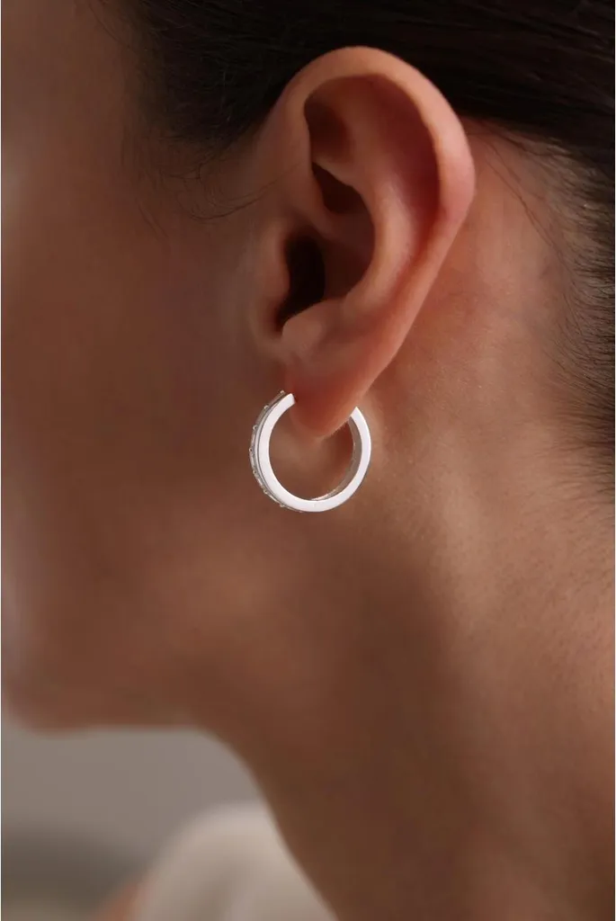 Créoles argent 925 rhodié 20 mm : finies les boucles qui ternissent