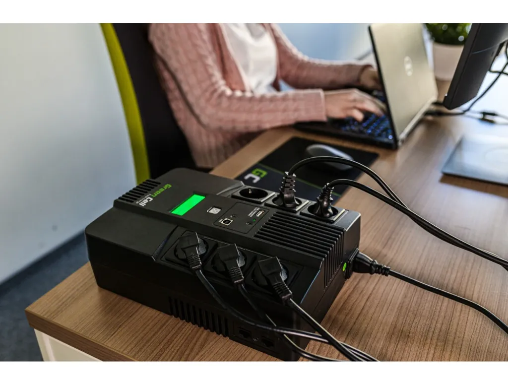 Onduleur Green Cell AiO 800VA LCD Line-Interactive 480W 6 Prises CA - 15
