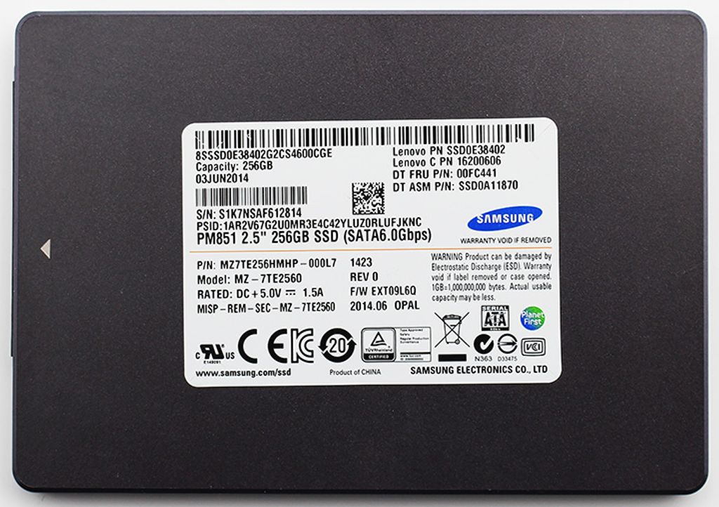 Samsung 870 QVO MZ-77Q8T0BW  Disque SSD Interne 8 To, SATA III, 2