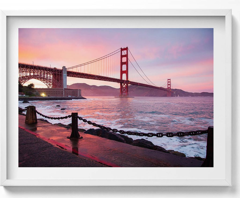 Blick auf die Golden Gate Bridge– Wandbild mit Rahmen – Gerahmtes Bild – Wanddekoration – 80x60 cm – Weiß Rahmen